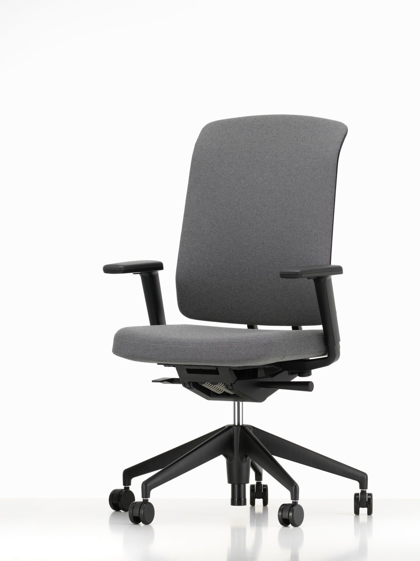 Am Chair Office Swivel chair with Fabric back Vitra